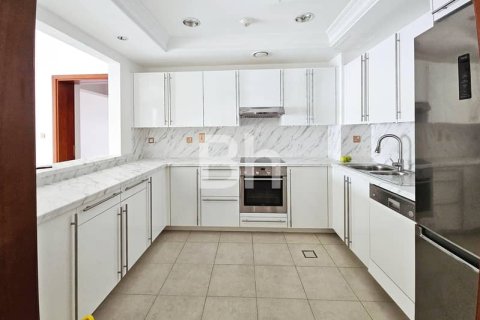 Снять в аренду квартиру в Пальме Джумейре, Дубай: 2 спальни, 164м², № 21605 - фото 5