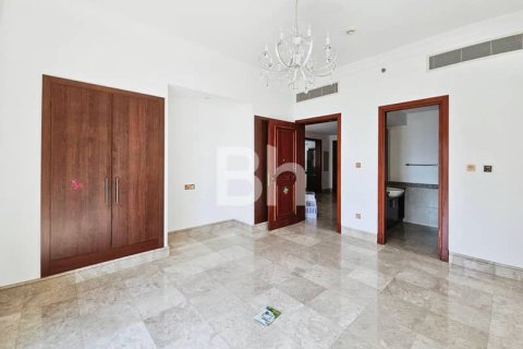 Снять в аренду квартиру в Пальме Джумейре, Дубай: 2 спальни, 164м², № 21605 - фото 12