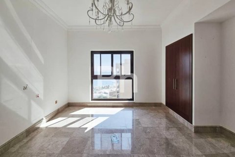 Снять в аренду квартиру в Пальме Джумейре, Дубай: 2 спальни, 164м², № 21605 - фото 9