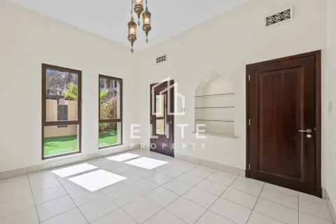 Apartamento en Reehan, Old Town, Dubai, 2 dormitorios, 282 m², № 59392 - foto 2