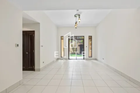 Apartamento en Reehan, Old Town, Dubai, 2 dormitorios, 282 m², № 59392 - foto 3