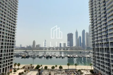 Снять в аренду квартиру в EMAAR Beachfront, Dubai Harbour, Дубай: 2 спальни, 135м², № 59393 - фото 1