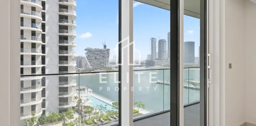 Apartment in EMAAR Beachfront, Dubai Harbour, Dubai studio, 80 sq.m. № 59407