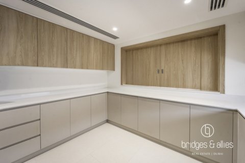 Villa en Dubai South (Dubai World Central), Dubai, 5 dormitorios, 372 m², № 83950 - foto 7