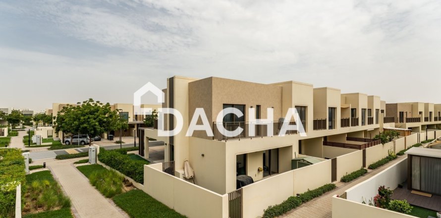 Townhouse in EMAAR South, Dubai South (Dubai World Central), Dubai 4 bedrooms, 215 sq.m. № 110310