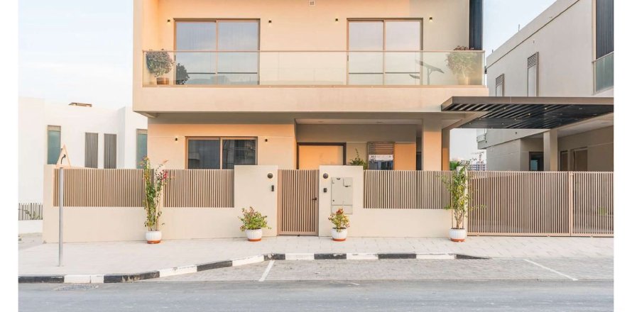 Villa en Al Furjan, Dubai, 4 dormitorios, 600 m², № 99399