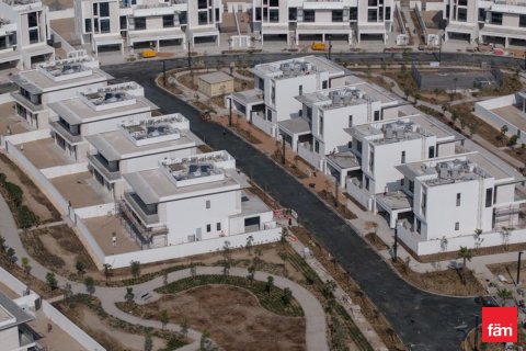 Villa in Dubai 4 bedrooms, 378 sq.m. № 99405 - photo 10