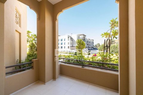 Apartment in Madinat Jumeirah Living, Umm Suqeim, Dubai 2 bedrooms, 134 sq.m. № 65134 - photo 1