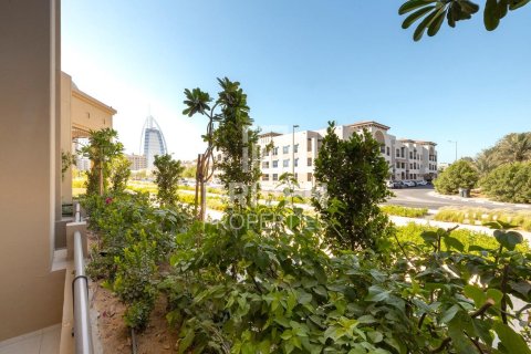 Apartment in Madinat Jumeirah Living, Umm Suqeim, Dubai 2 bedrooms, 134 sq.m. № 65134 - photo 2