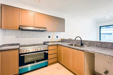 Villa en Damac Lagoons, Dubai, 4 dormitorios, 144 m², № 84341 - foto 2