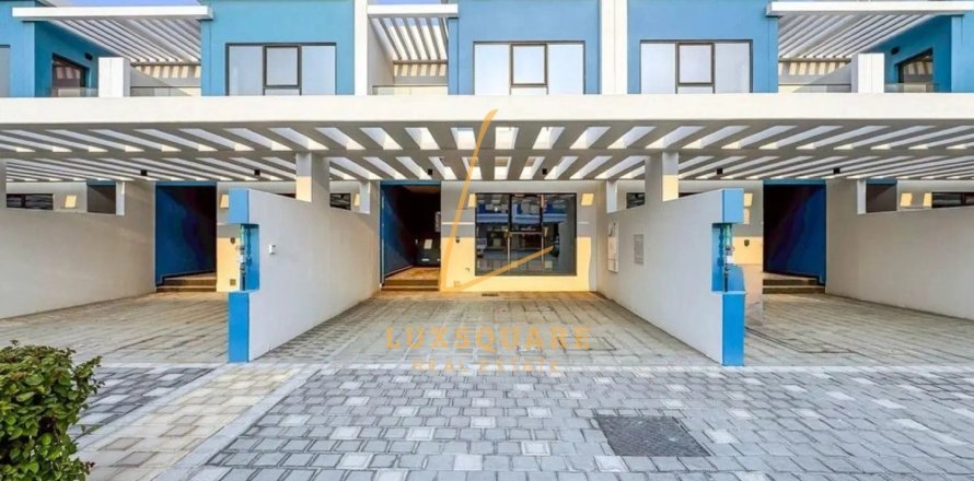 Villa en Damac Lagoons, Dubai, 4 dormitorios, 144 m², № 84341