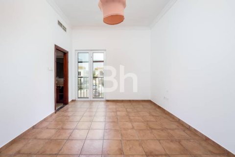 Villa en The Villa, Dubai, 5 dormitorios, 660 m², № 24940 - foto 16