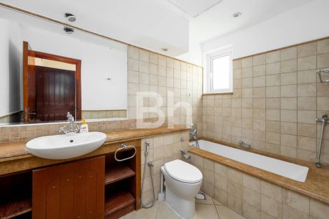 Villa en The Villa, Dubai, 5 dormitorios, 660 m², № 24940 - foto 6