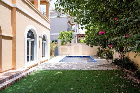 Villa en The Villa, Dubai, 5 dormitorios, 660 m², № 24940 - foto 3