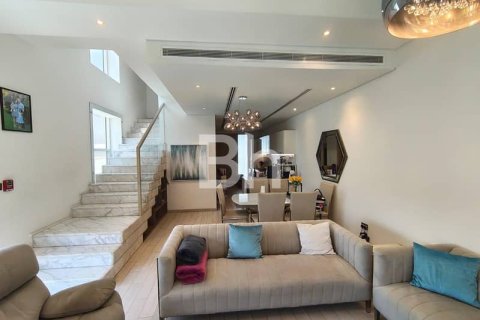 Villa à Jumeirah Village Circle, Dubai, 3 chambres, 230 m², № 24935 - photo 1