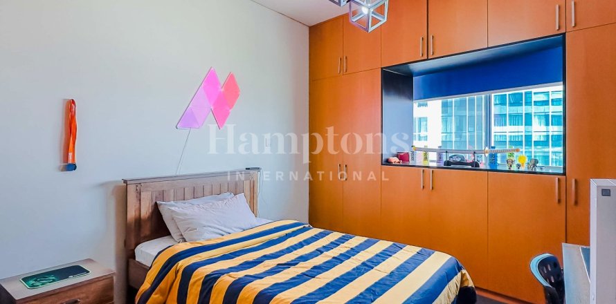 Квартира в The Views 1, The Views, Дубай, 2 спальни, 137.31м², № 63989