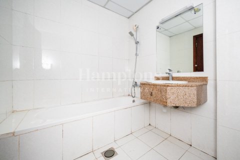 Apartment in Jumeirah Lake Towers, Dubai 3 bedrooms, 181.25375300 sq.m. № 63979 - photo 16