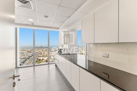 Apartment in Al Satwa, Dubai 3 bedrooms, 244.99 sq.m. № 128190 - photo 17