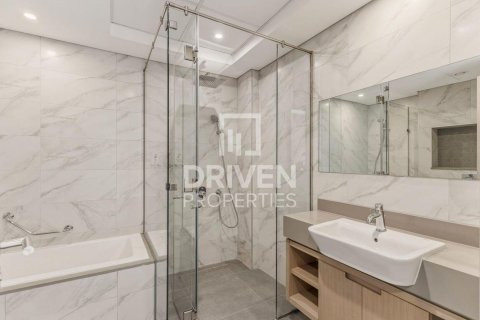 Apartment in Al Satwa, Dubai 3 bedrooms, 244.99 sq.m. № 128190 - photo 21