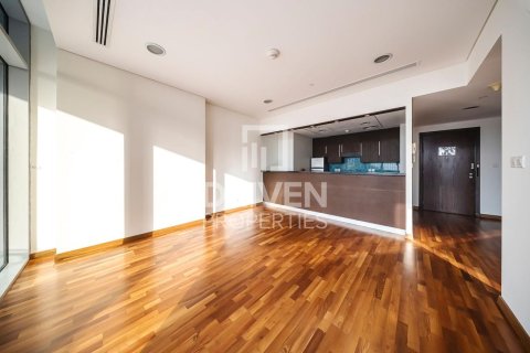 Apartment in DIFC, Dubai 1 bedroom, 82.96 sq.m. № 128180 - photo 4