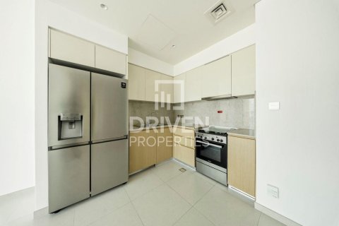 Apartment in Burj Royale, Downtown Dubai (Downtown Burj Dubai), Dubai 2 bedrooms, 98.2 sq.m. № 128253 - photo 13