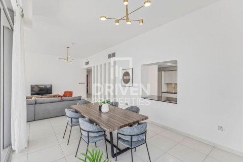 Apartment in Al Satwa, Dubai 3 bedrooms, 222.97 sq.m. № 128188 - photo 4
