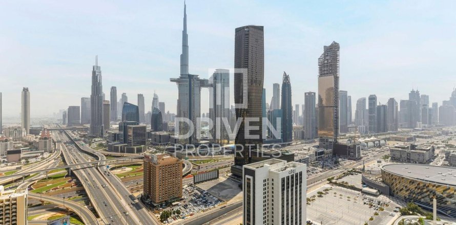 Apartment in Al Satwa, Dubai 3 bedrooms, 222.97 sq.m. № 128188