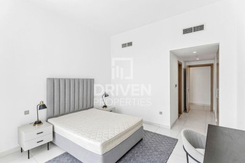 Apartment in Al Satwa, Dubai 3 bedrooms, 222.97 sq.m. № 128188 - photo 13