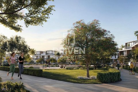 Villa en Dubai Investment Park, Dubai, 4 dormitorios, 517.93 m², № 138337 - foto 8