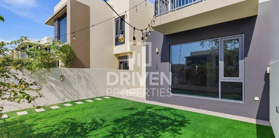 Вилла в Maple at Dubai Hills Estate, Дубай Хилс Эстейт, Дубай, 3 спальни, 192.5м², № 127873