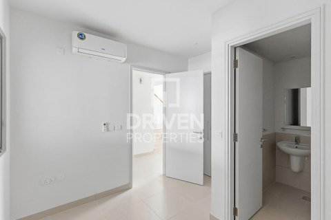 Снять в аренду виллу в Maple at Dubai Hills Estate, Дубай Хилс Эстейт, Дубай: 3 спальни, 192.5м², № 127873 - фото 8