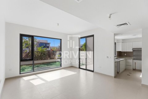 Снять в аренду виллу в Maple at Dubai Hills Estate, Дубай Хилс Эстейт, Дубай: 3 спальни, 192.5м², № 127873 - фото 2