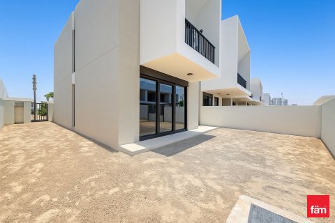 Townhouse in Town Square, Dubai 4 bedrooms, 261.6 sq.m. № 59001 - photo 1