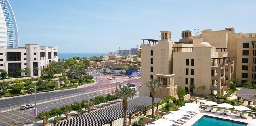 Apartamento en Dubai, 2 dormitorios, 130.4 m², № 9564
