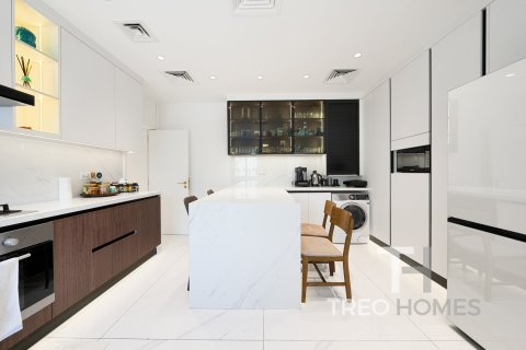 Villa in Meadows, Dubai 5 bedrooms, 465 sq.m. № 13345 - photo 9