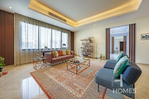 Villa in Jumeirah Park, Dubai 7 bedrooms, 578 sq.m. № 13346 - photo 10