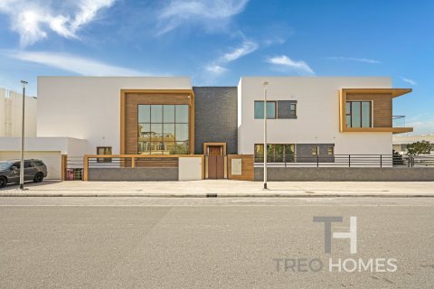 Villa in Jumeirah Park, Dubai 7 bedrooms, 578 sq.m. № 13346 - photo 1