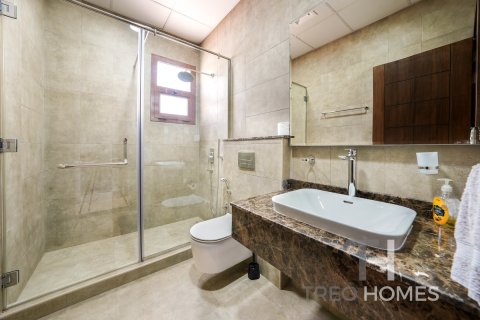 Villa in Jumeirah Park, Dubai 7 bedrooms, 578 sq.m. № 13346 - photo 25
