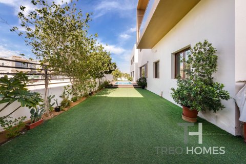 Villa in Jumeirah Park, Dubai 7 bedrooms, 578 sq.m. № 13346 - photo 16
