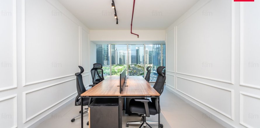 Oficina en Dubai, 155.4 m², № 95651