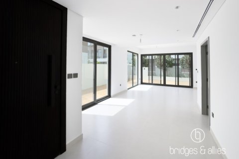 Villa en Dubai, 4 dormitorios, 233.8 m², № 77203 - foto 4