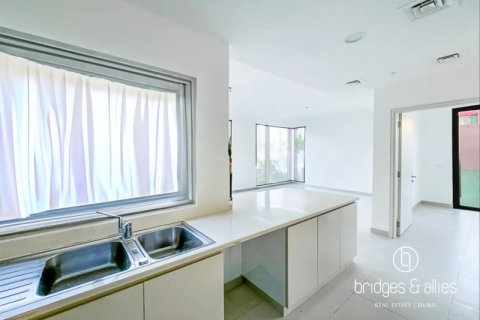 Снять в аренду виллу в Дубай Хилс Эстейт, Дубай: 4 спальни, 401.8м², № 77202 - фото 5