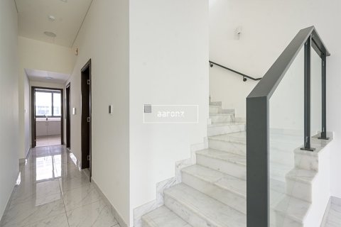 Снять в аренду таунхаус в Al Furjan, Дубай: 3 спальни, 222.7м², № 42602 - фото 5
