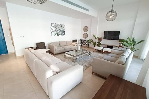 Villa en Palma Residences, Palm Jumeirah, Dubai, 4 dormitorios, 347 m², № 31121 - foto 4