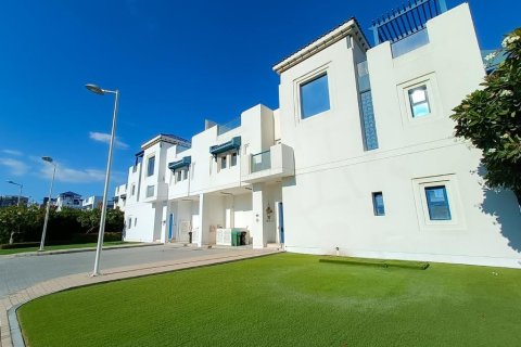 Villa en Palma Residences, Palm Jumeirah, Dubai, 4 dormitorios, 347 m², № 31121 - foto 1