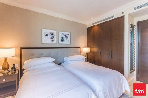 Apartment in Downtown Dubai (Downtown Burj Dubai), Dubai 3 bedrooms, 183.8 sq.m. № 60630 - photo 13