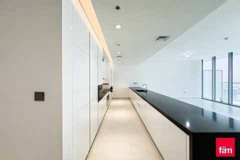 Снять в аренду квартиру в Дубае: 3 спальни, 181м², № 60631 - фото 6