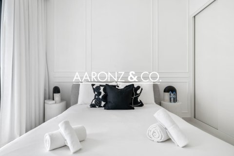 Apartment in EMAAR Beachfront, Dubai Harbour, Dubai 2 bedrooms, 112 sq.m. № 95376 - photo 9