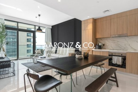 Apartment in EMAAR Beachfront, Dubai Harbour, Dubai 2 bedrooms, 112 sq.m. № 95376 - photo 11