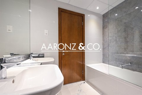 Apartamento en Business Bay, Dubai, 4 dormitorios, 276 m², № 95378 - foto 8